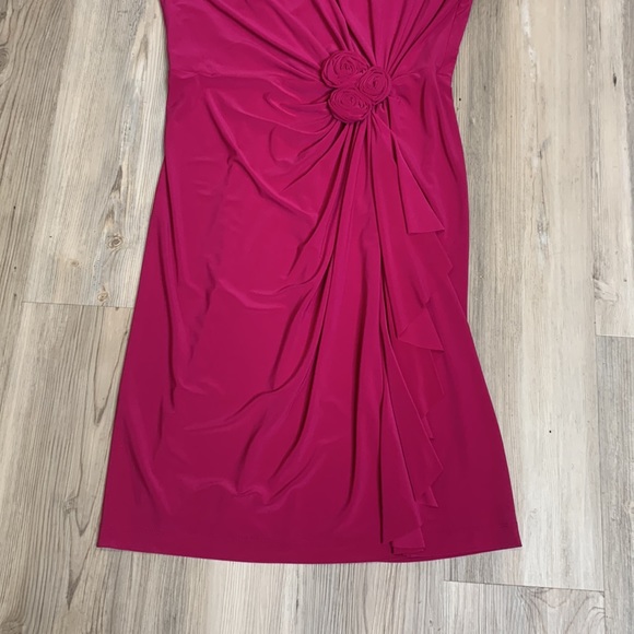 🆕NWT New Directions Fuchsia Sleeveless Rosette Dress - Picture 9 of 9